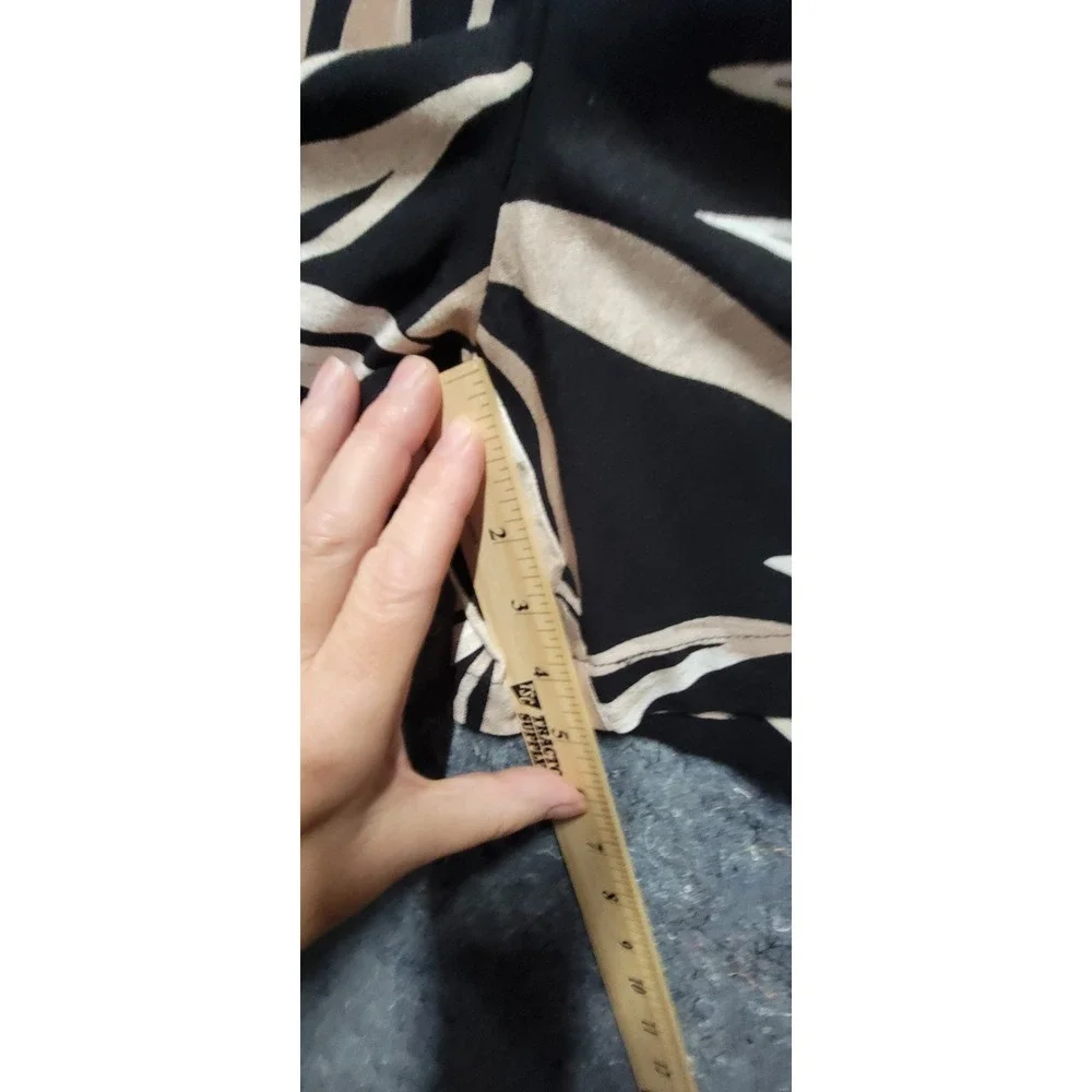 Time & Tru Linen Shorts Seps Tropical Black Size 3X (22)‎
